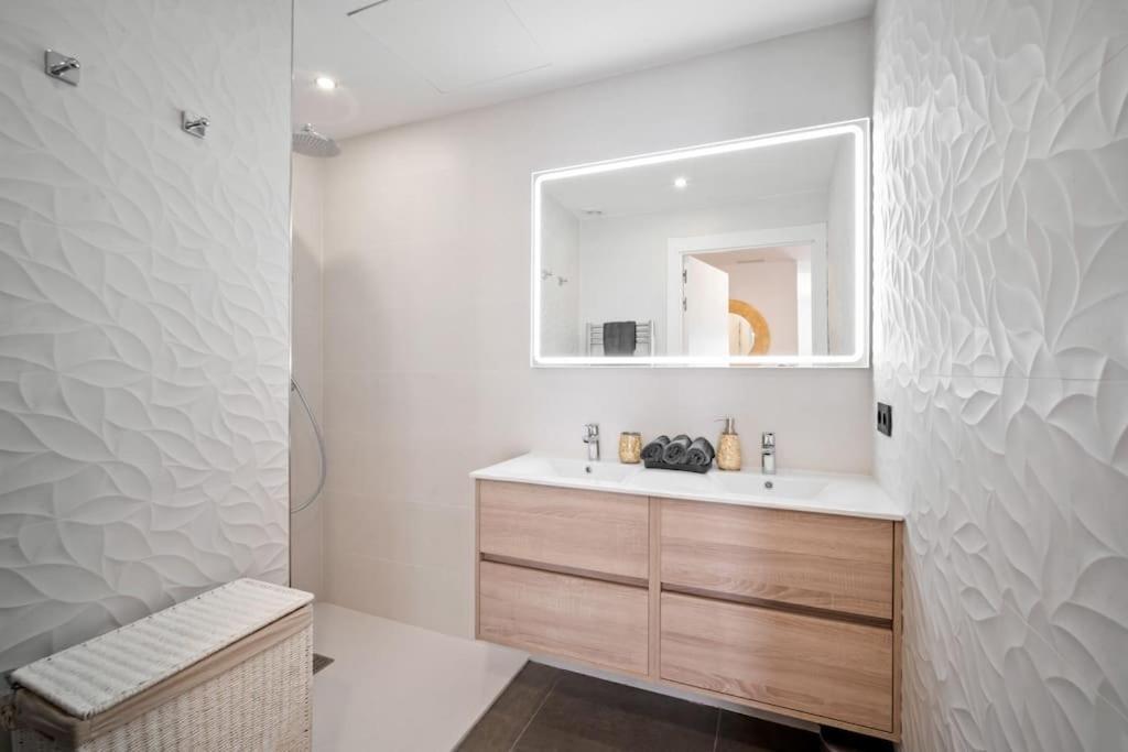 Puerto Banus Luxurious Apartment In The Heart Of The Port Μαρμπέλλα Εξωτερικό φωτογραφία